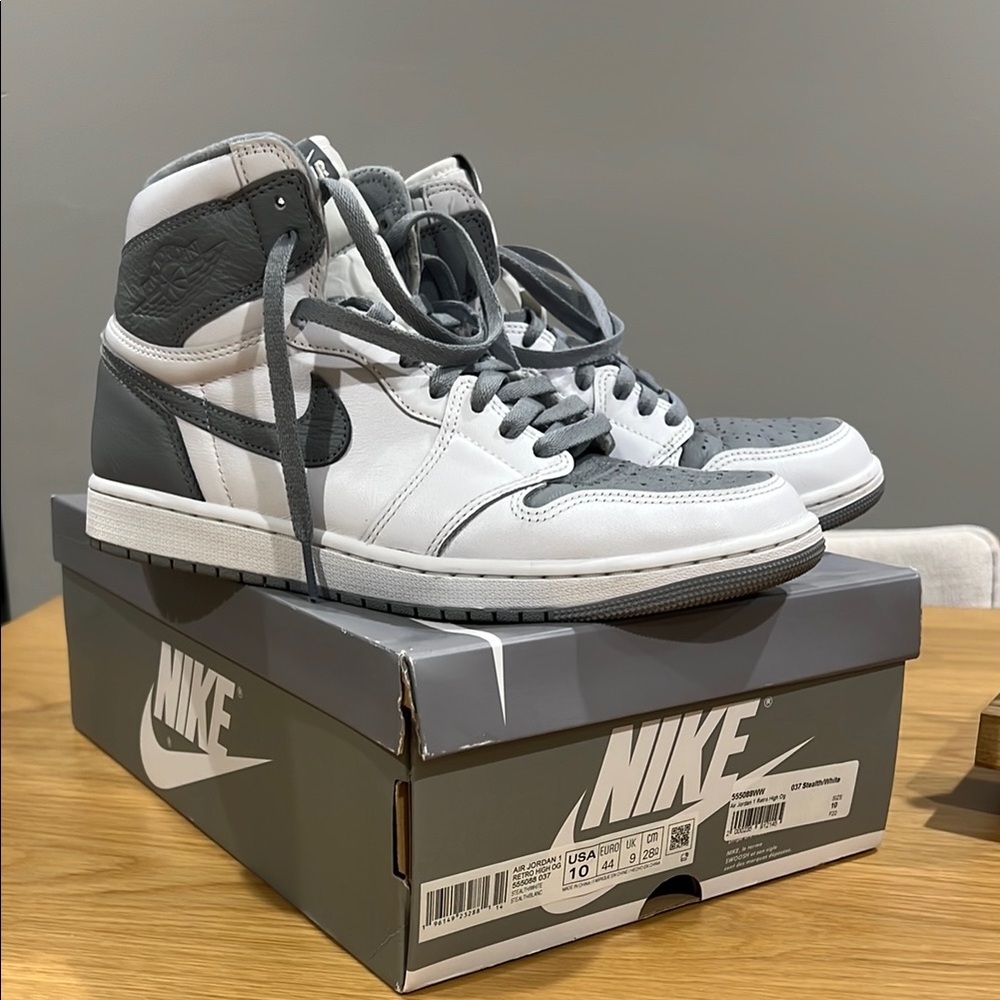 Nike Air Jordan 1 Retro Stealth OG size 10